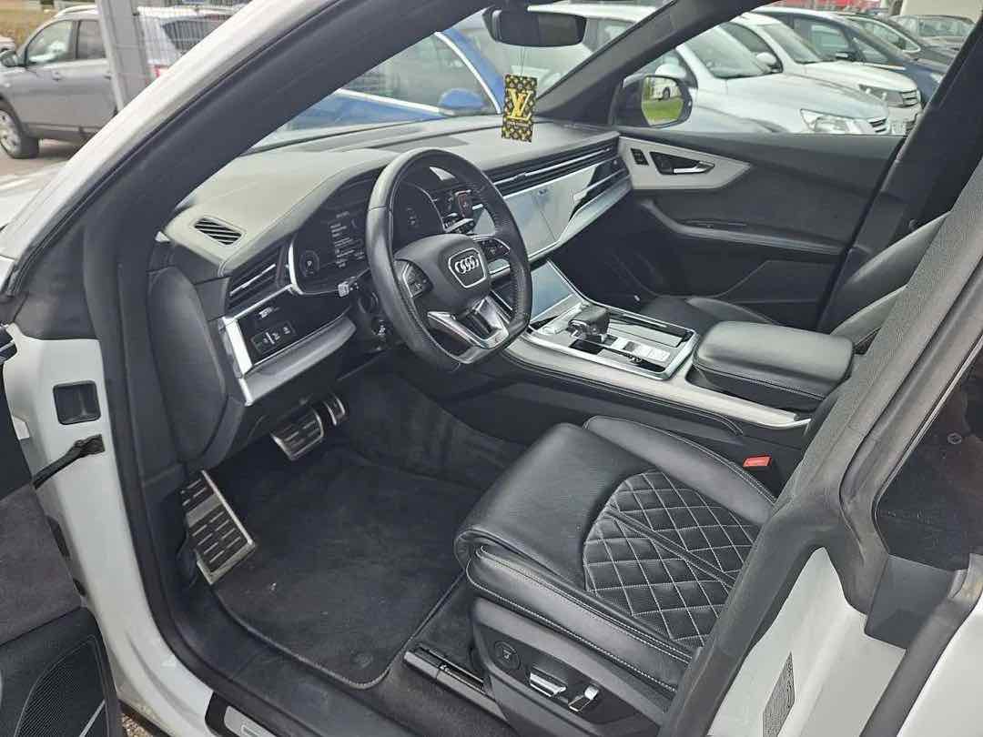 Foto 10: Audi Q8 50 MHEV TDI quattro Tiptronic