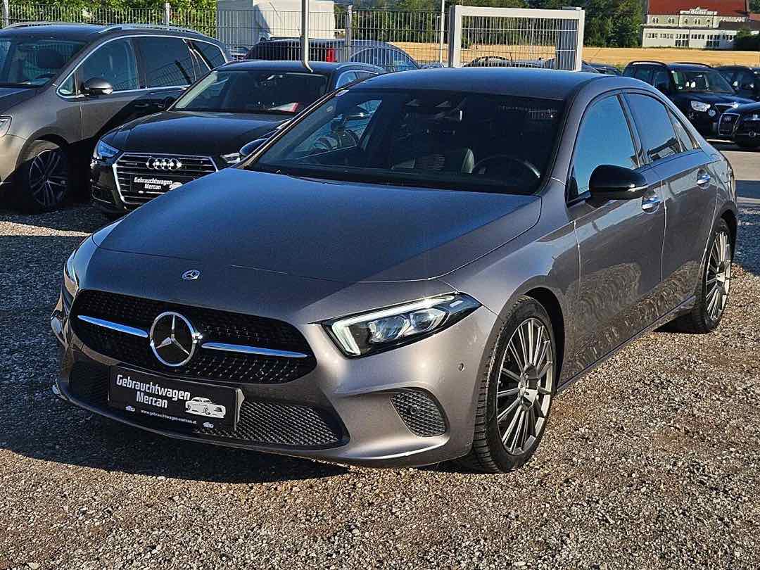 Foto 2: Mercedes-Benz A-Klasse A 180 d Limousine Automatik / Top Ausstattung