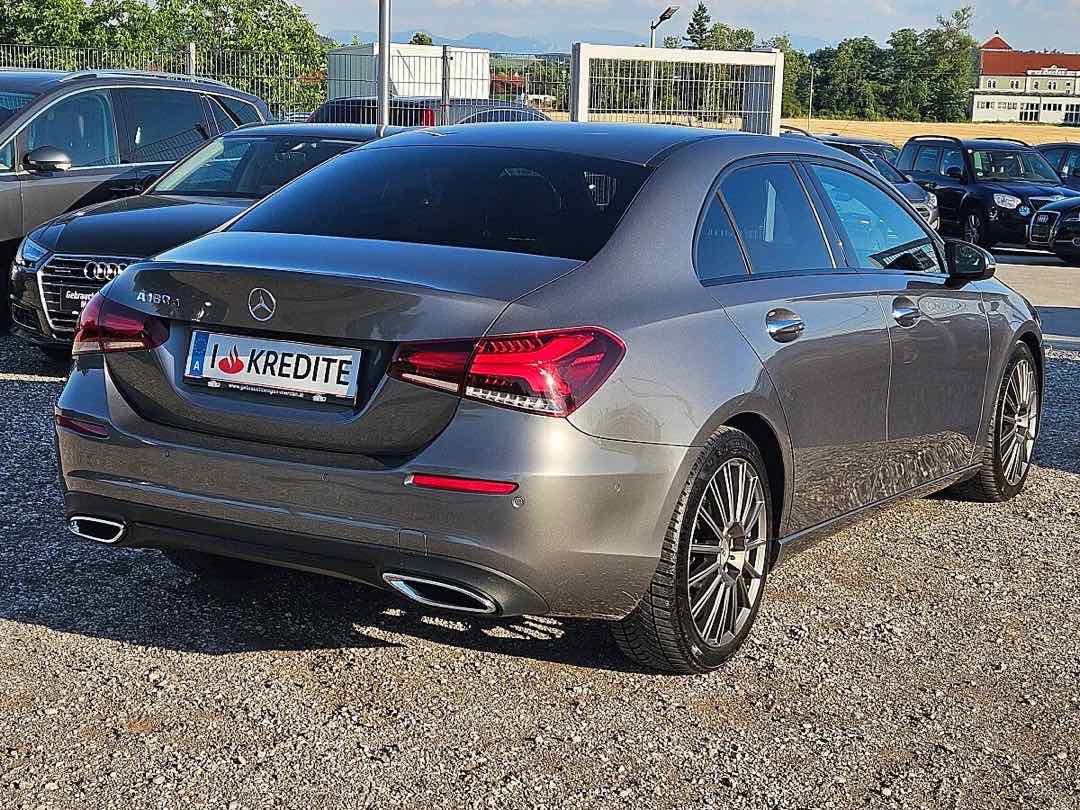 Foto 5: Mercedes-Benz A-Klasse A 180 d Limousine Automatik / Top Ausstattung