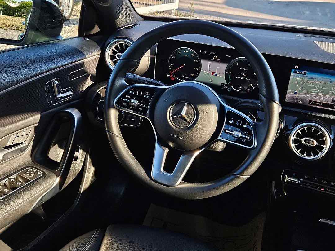 Foto 9: Mercedes-Benz A-Klasse A 180 d Limousine Automatik / Top Ausstattung