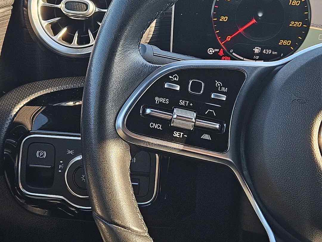 Foto 10: Mercedes-Benz A-Klasse A 180 d Limousine Automatik / Top Ausstattung