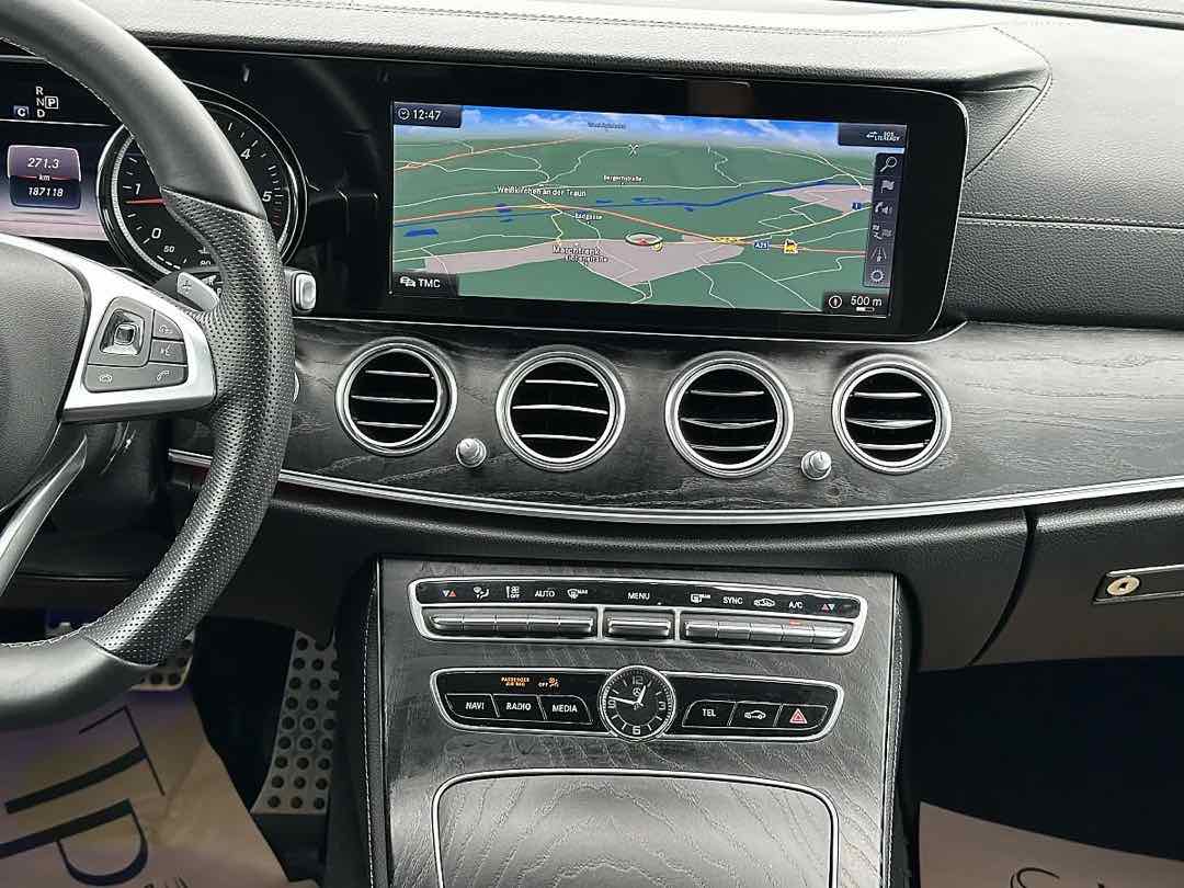 Foto 12: Mercedes-Benz E-Klasse E 220 d AMG Line 4Matic TOP AUSSTATTUNG