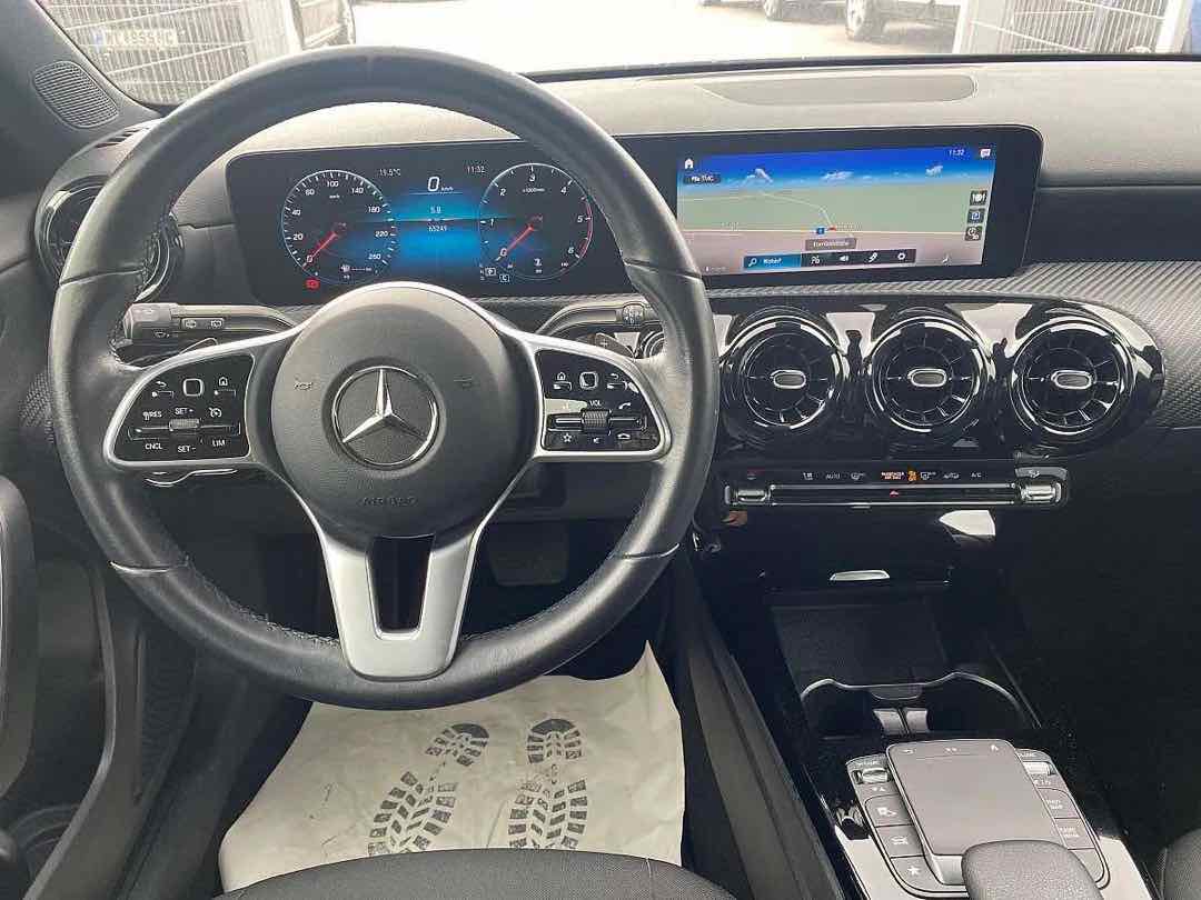 Foto 12: Mercedes-Benz A-Klasse A 180 d Aut.