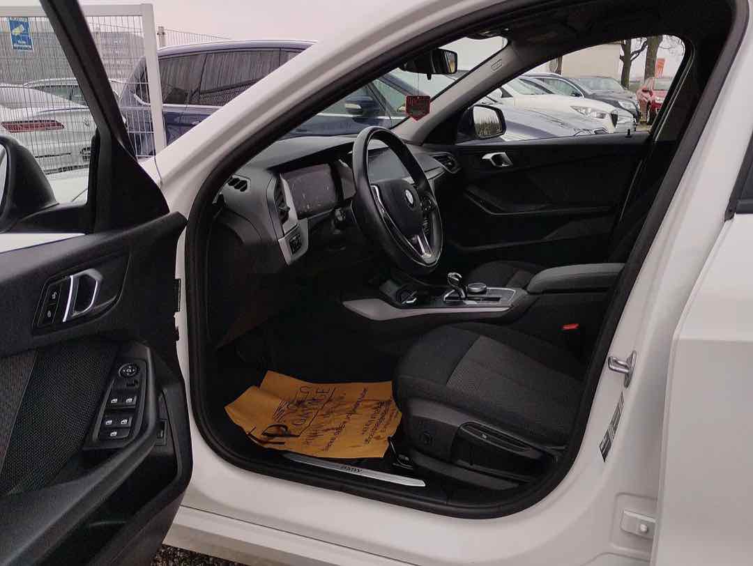 Foto 9: BMW 1er-Reihe 116d Top Ausstattung