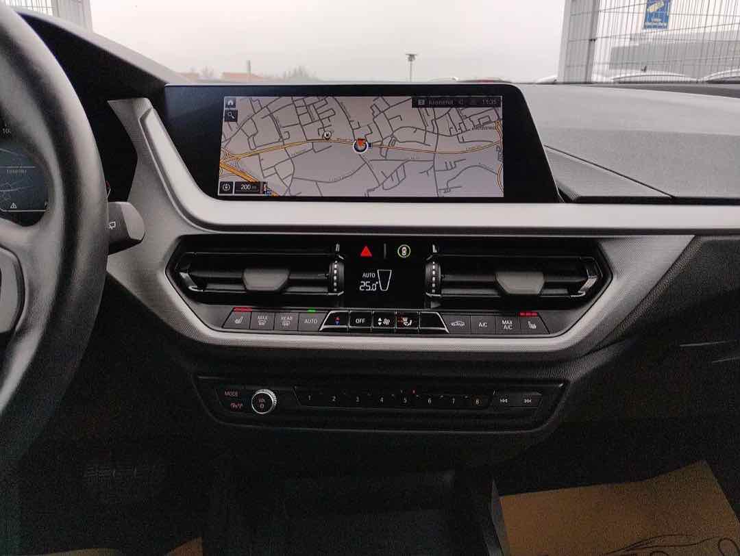Foto 14: BMW 1er-Reihe 116d Top Ausstattung