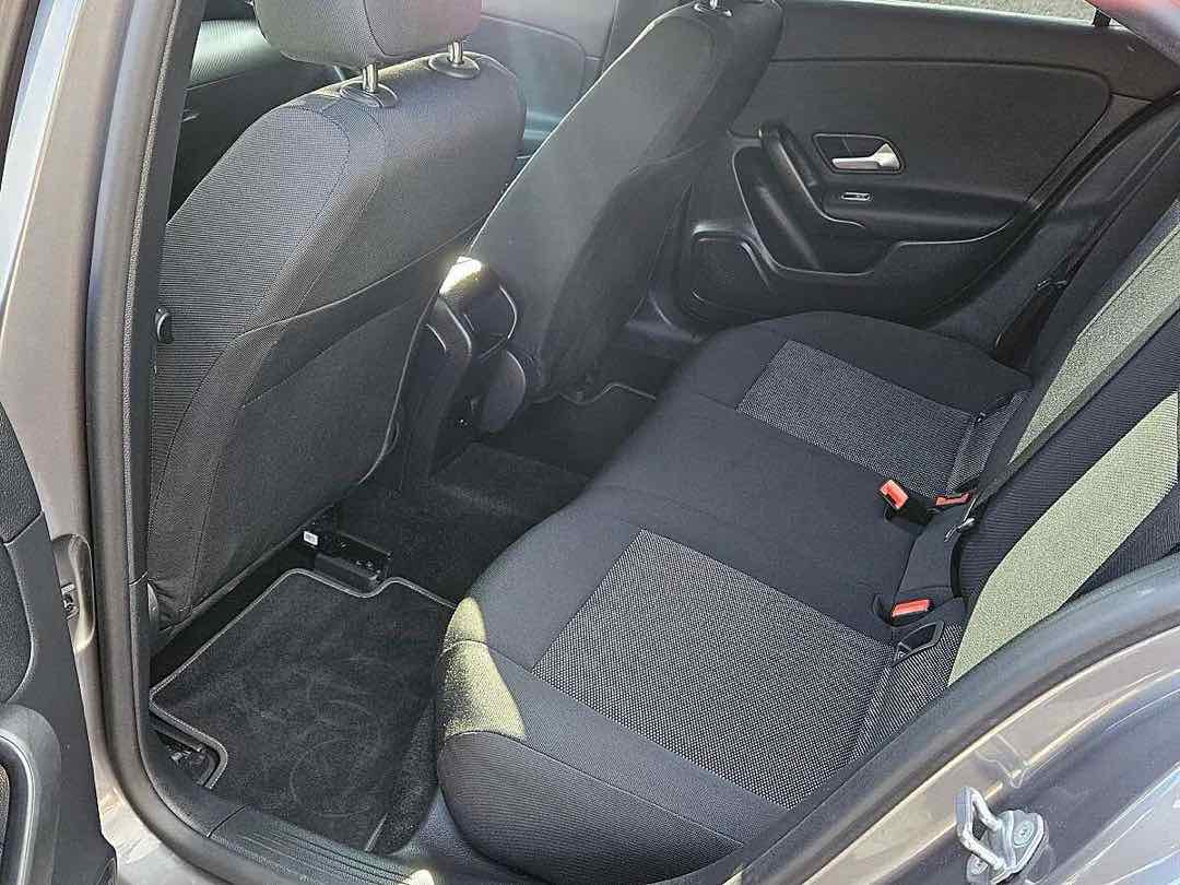 Foto 14: Mercedes-Benz A-Klasse A 180 d Limousine  2.0 Mercedes Benz Motor
