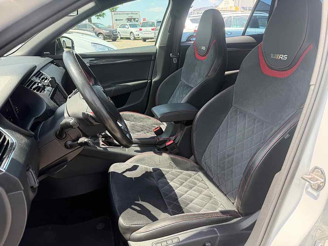 Foto 10: Skoda Octavia Combi RS 2,0 TDI DSG