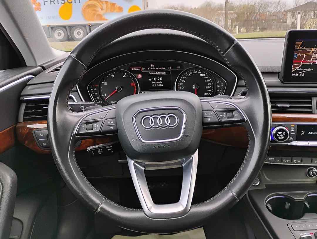 Foto 11: Audi A4 Avant 3,0 TDI quattro Design tiptronic