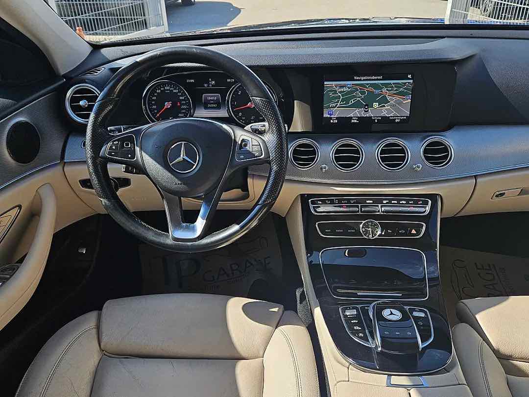 Foto 9: Mercedes-Benz E-Klasse E 350 Aut.