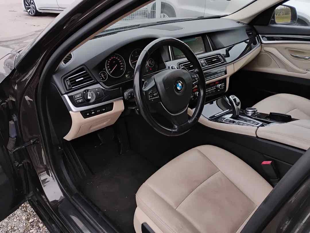 Foto 10: BMW 5er-Reihe 530d xDrive Touring Aut.