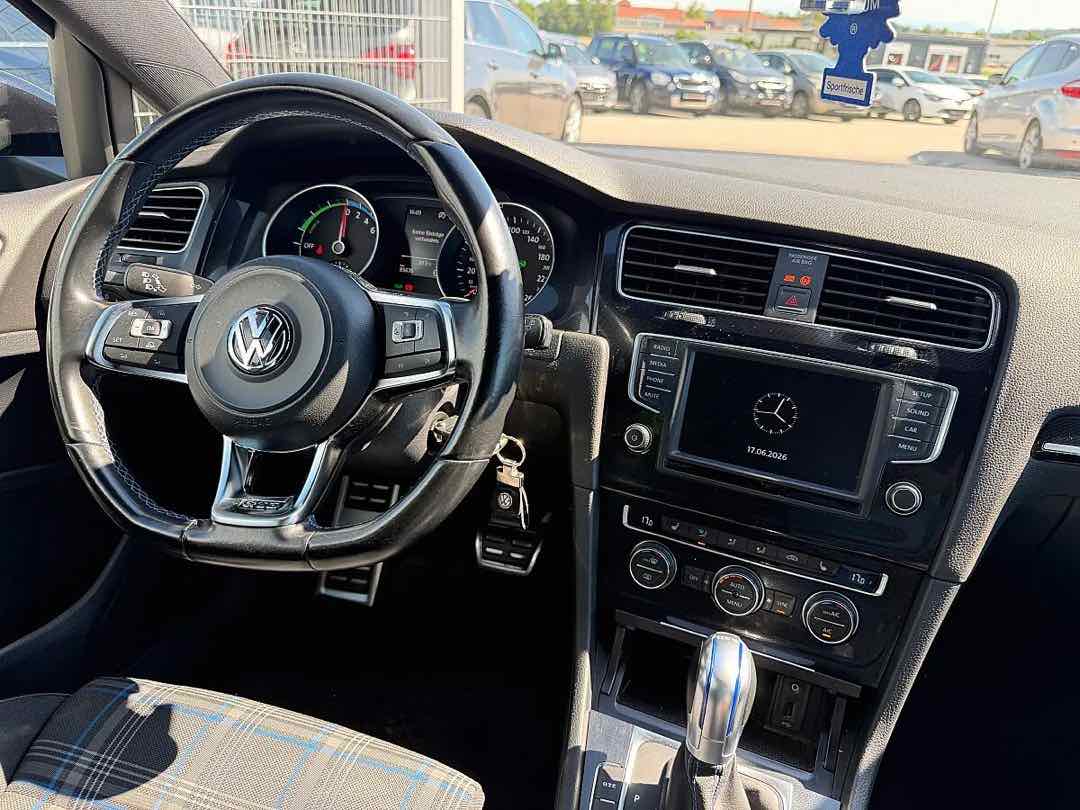 Foto 11: VW Golf GTE 1,4 PHEV
